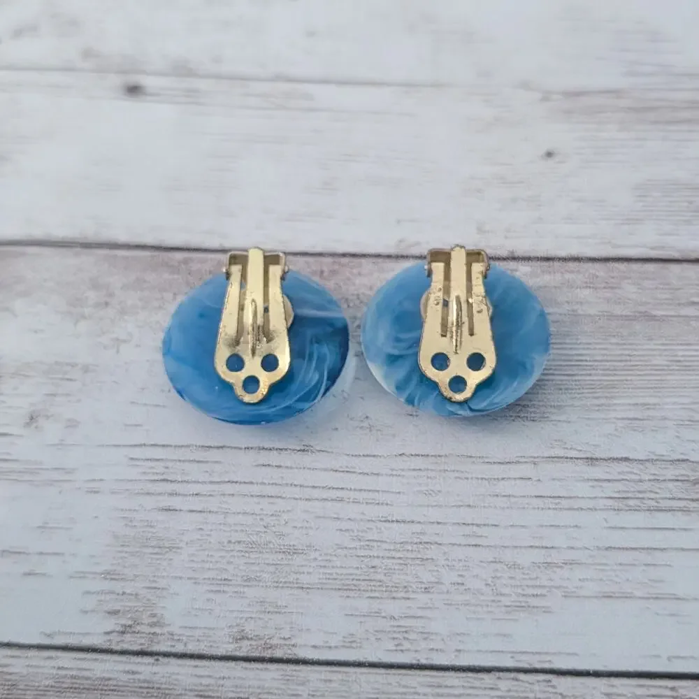Vintage Clip On Earrings 1